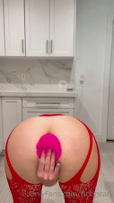 Vicky Stark - 15 February 2023 - Pink Butt Plug For Valentines Day