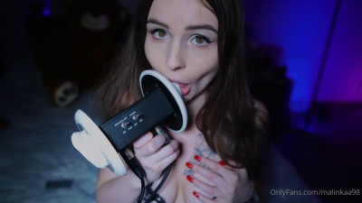 Malinkaa98 ASMR - 30 November 2022 - Ear licking Moans and FEET