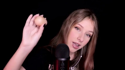 Diddly ASMR - Playing with Eggs