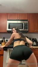 Kira Shannon Youtube - The Booty Queen OnlyFans Twerk