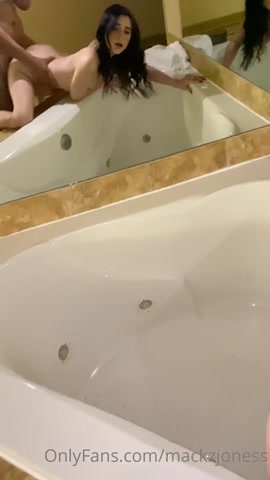 Mackzjoness - Bath Tub Fuck with Only Fan - 3 December 2020 - Fullthot